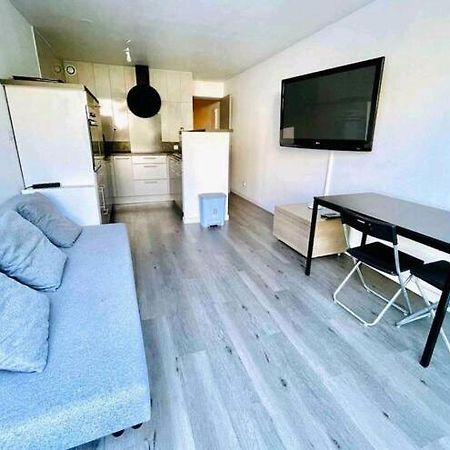 Superbe Appart En Residence A 300 M De La Plage. Ла-Гранд-Мот Экстерьер фото